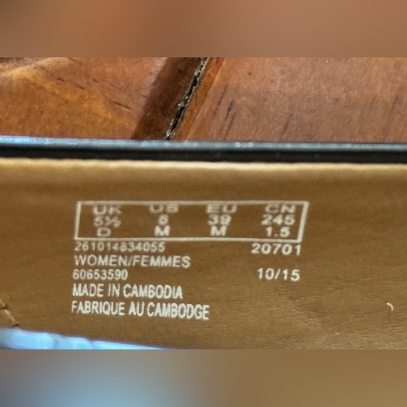 Clark’s Comfort High Heels - Picture 6 of 6